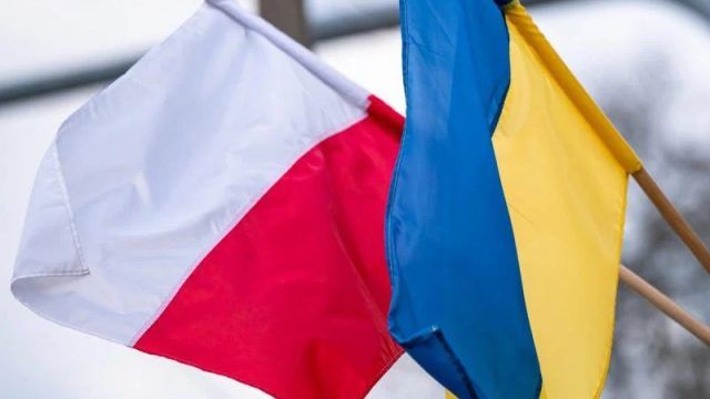 za-umov-bezpeki-ta-chitkoi-derzhavnoi-politiki-povernennja-dodomu-bazhane-dlja-bagatoh-ukrainciv-u-polshhi-opituvannja
