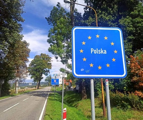 poljaki-povertajutsja-z-nimechchini-jak-ce-vpline-na-ukrainciv-u-polshhi